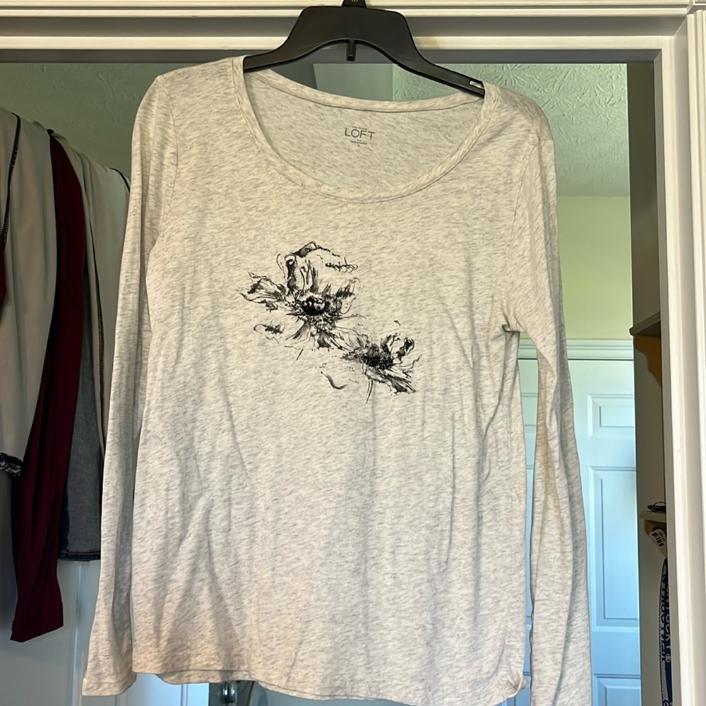 Loft women’s long sleeve tee size medium
